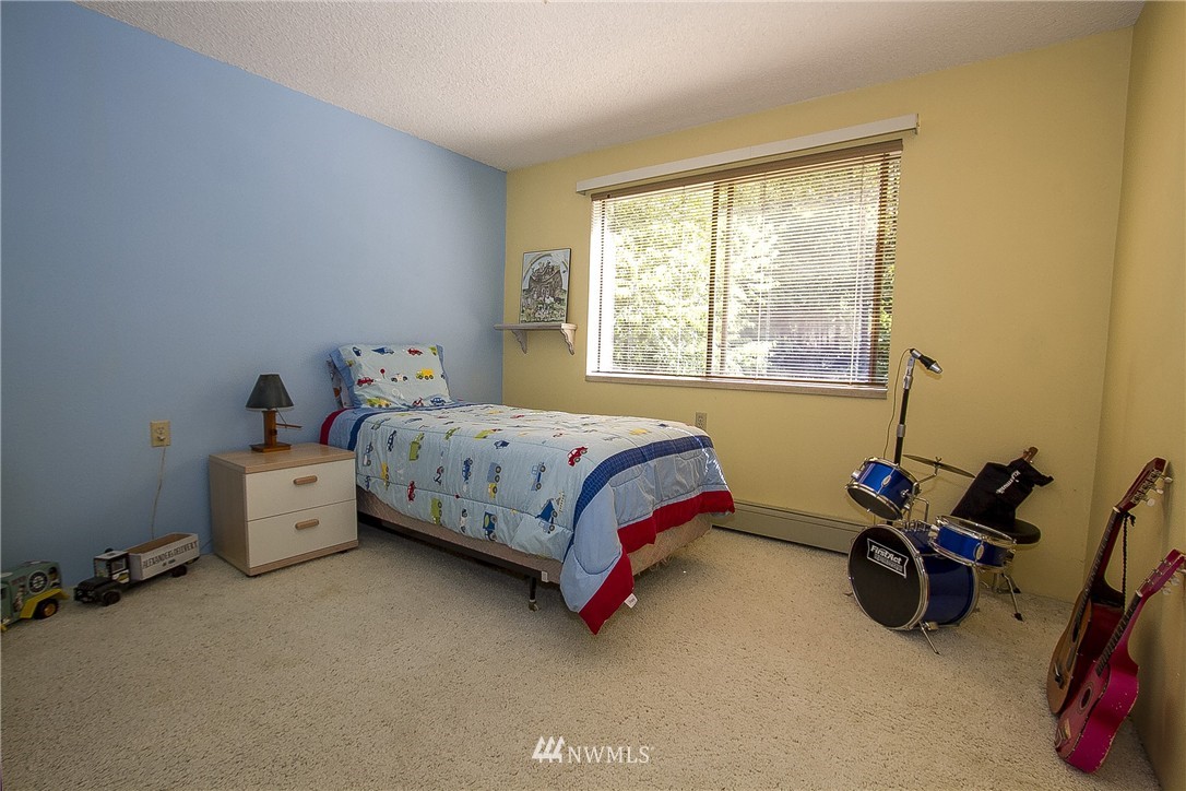 13241 Southeast 95th Way Renton, WA 98059 - Photo 14 of 25