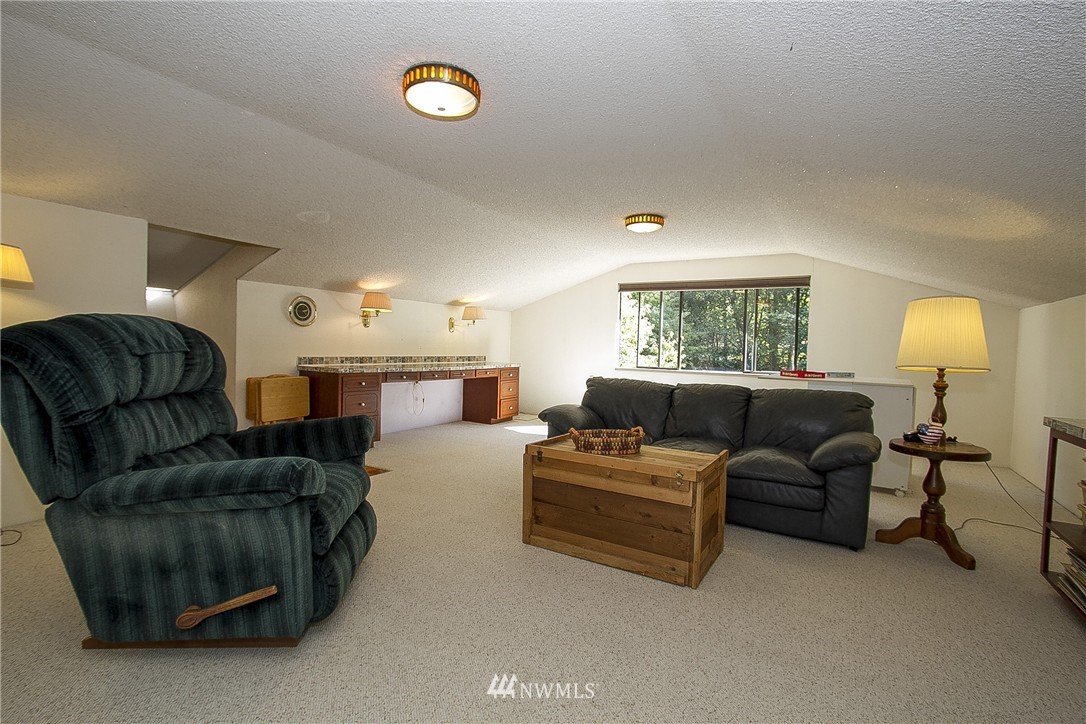 13241 Southeast 95th Way Renton, WA 98059 - Photo 15 of 25