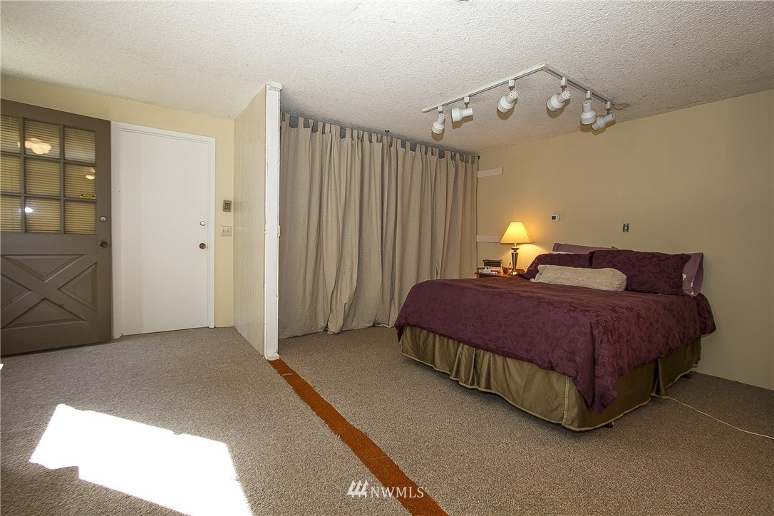 13241 Southeast 95th Way Renton, WA 98059 - Photo 17 of 25