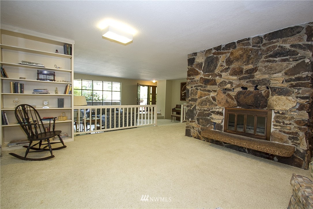 13241 Southeast 95th Way Renton, WA 98059 - Photo 6 of 25