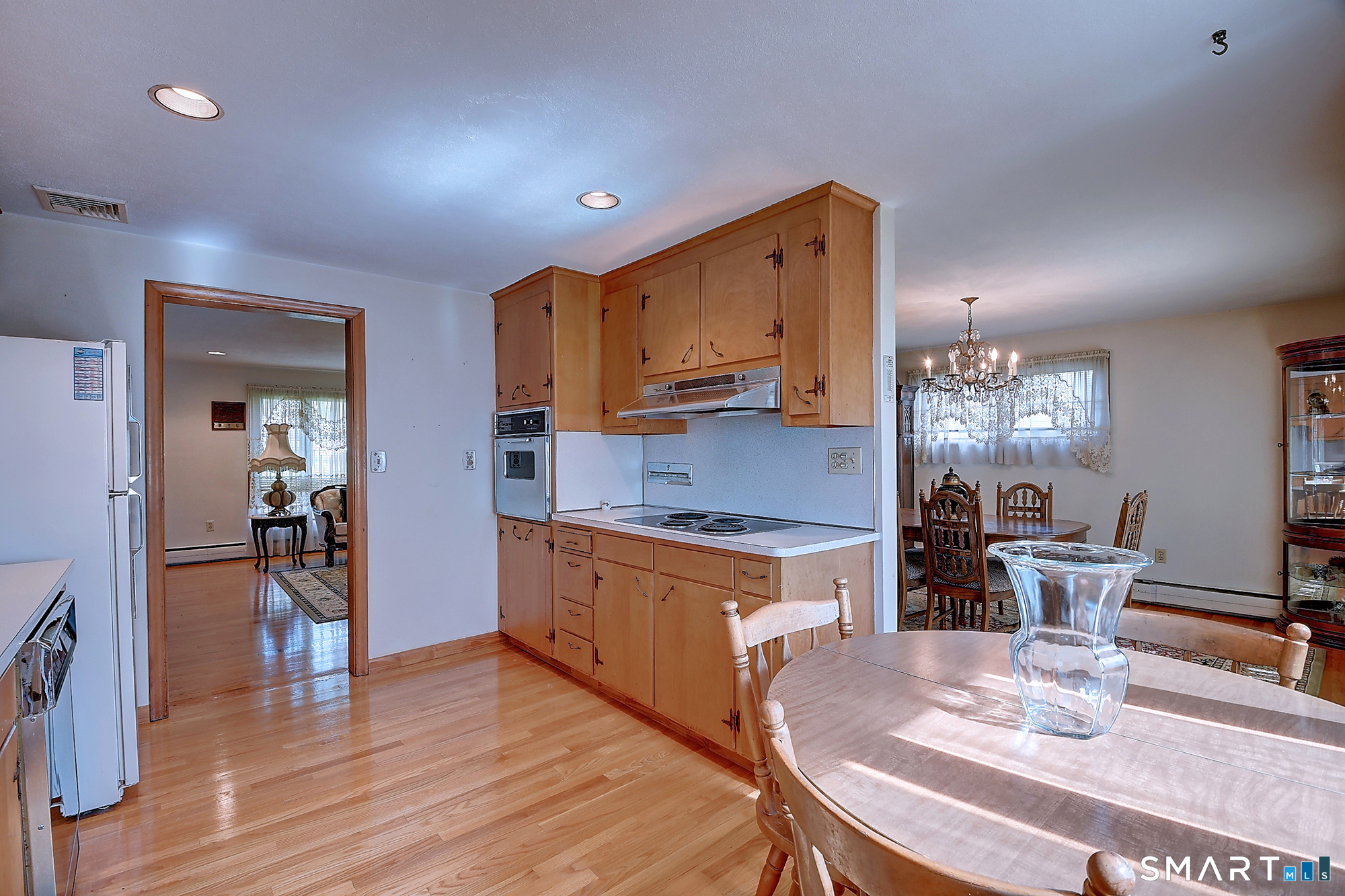 46 Kimball Road Wethersfield, CT 06109 - Photo 13 of 34