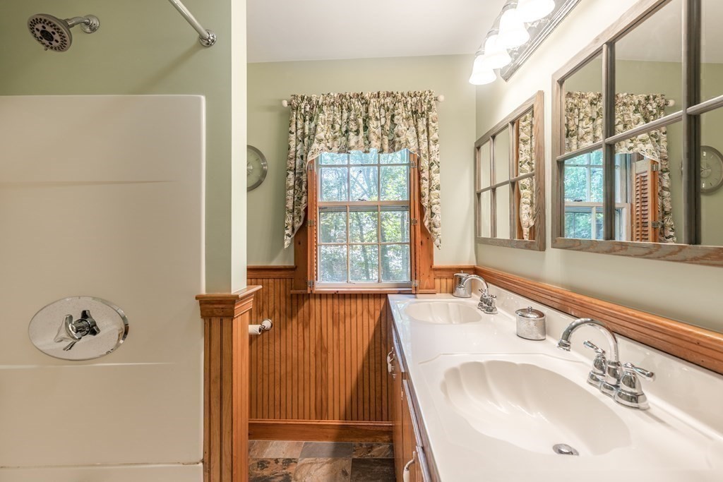 21 Spring Middleton Ma Middleton, MA 01949 - Photo 16 of 26