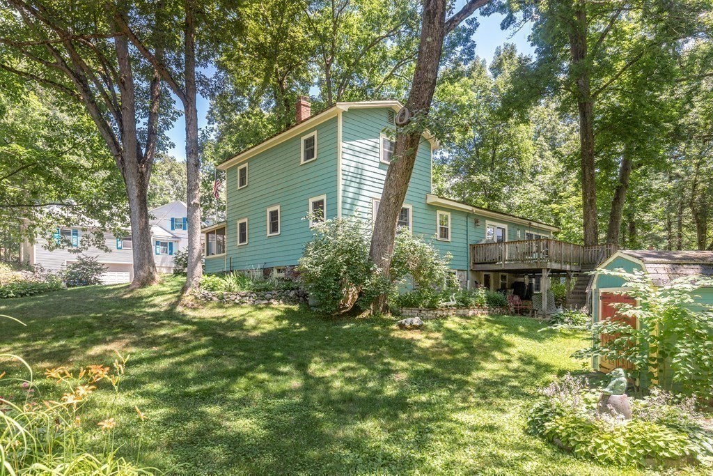 21 Spring Middleton Ma Middleton, MA 01949 - Photo 3 of 26