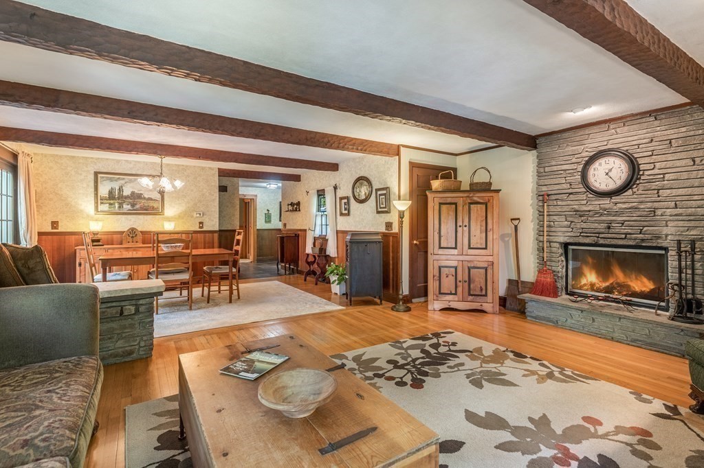 21 Spring Middleton Ma Middleton, MA 01949 - Photo 5 of 26