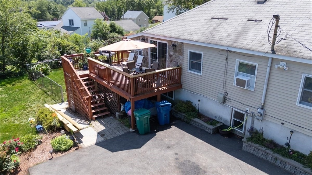 6 Exeter Place Billerica, MA 01821 - Photo 8 of 40 Gallery Image 8