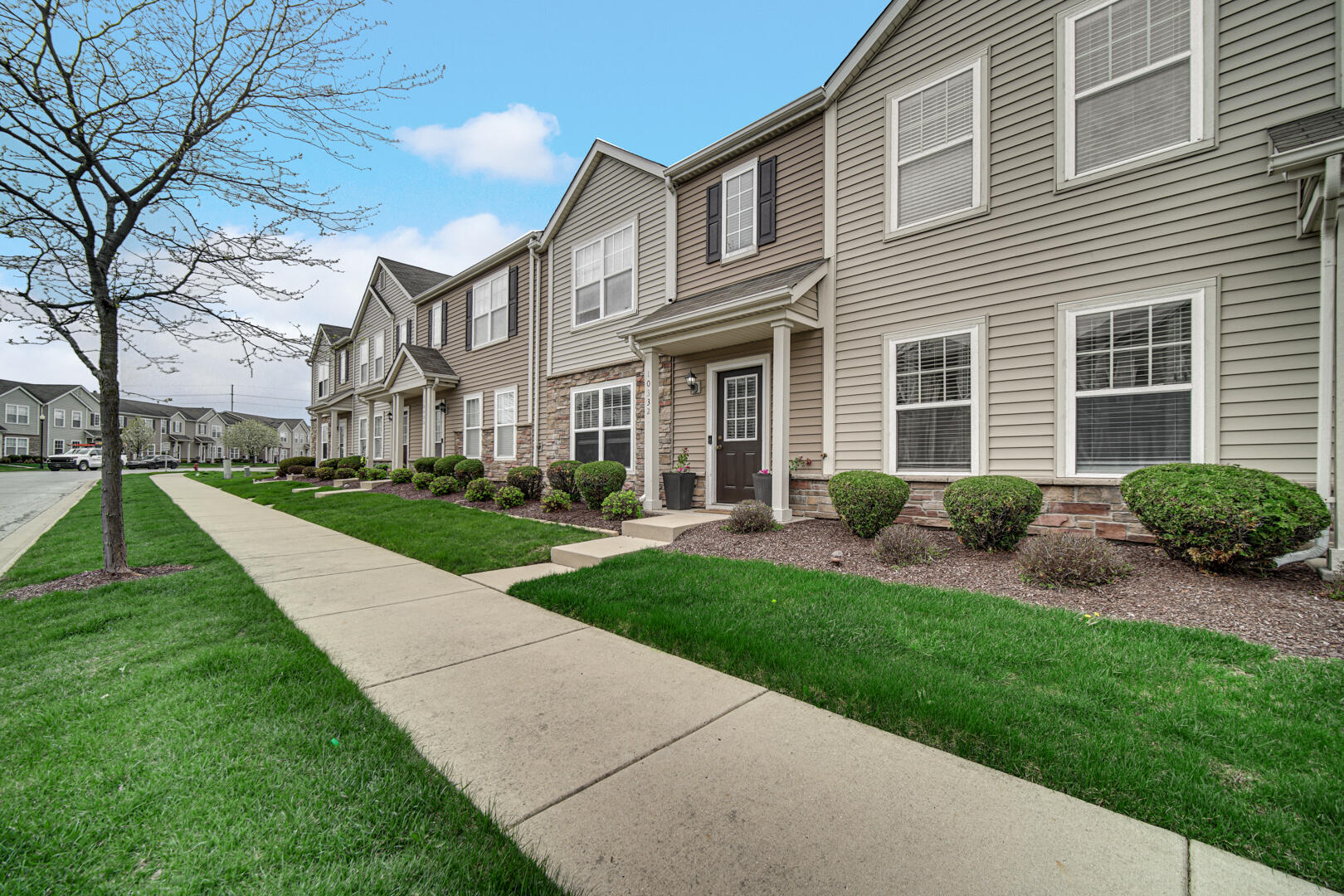 10332 Paramount Way Cedar Lake, IN 46303 - Photo 2 of 22 1620x1080