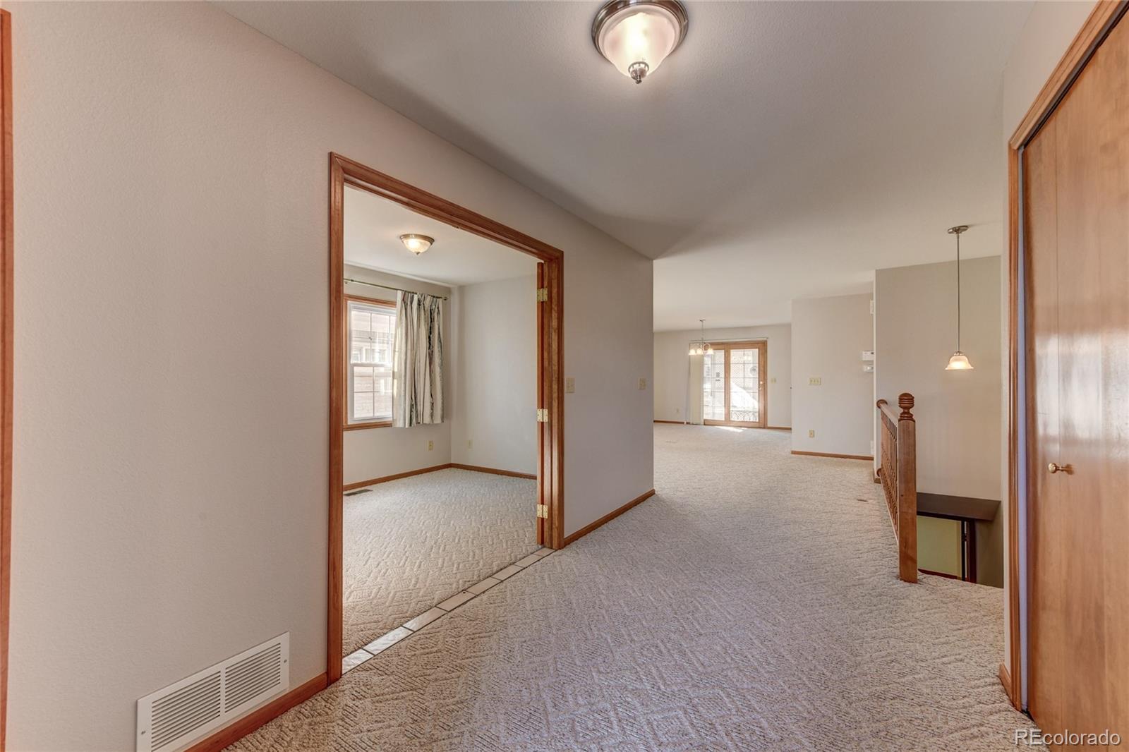 5767 East Greenspointe Way Highlands Ranch, CO 80130 - Photo 4 of 33 Gallery Image 4