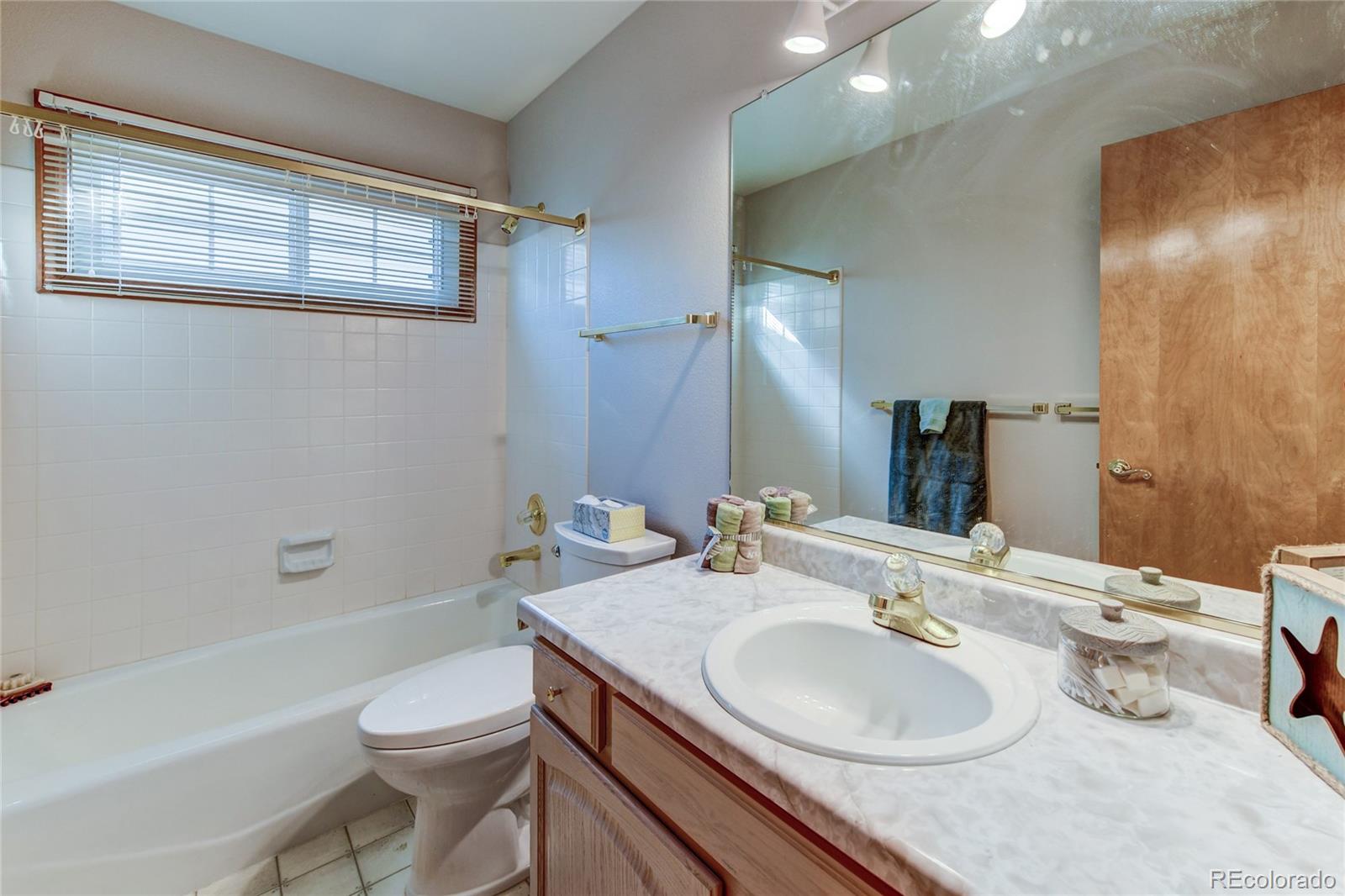 5767 East Greenspointe Way Highlands Ranch, CO 80130 - Photo 8 of 33 Gallery Image 8