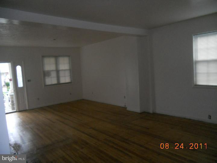 7146 Dungan Road Philadelphia, PA 19111 - Photo 3 of 6