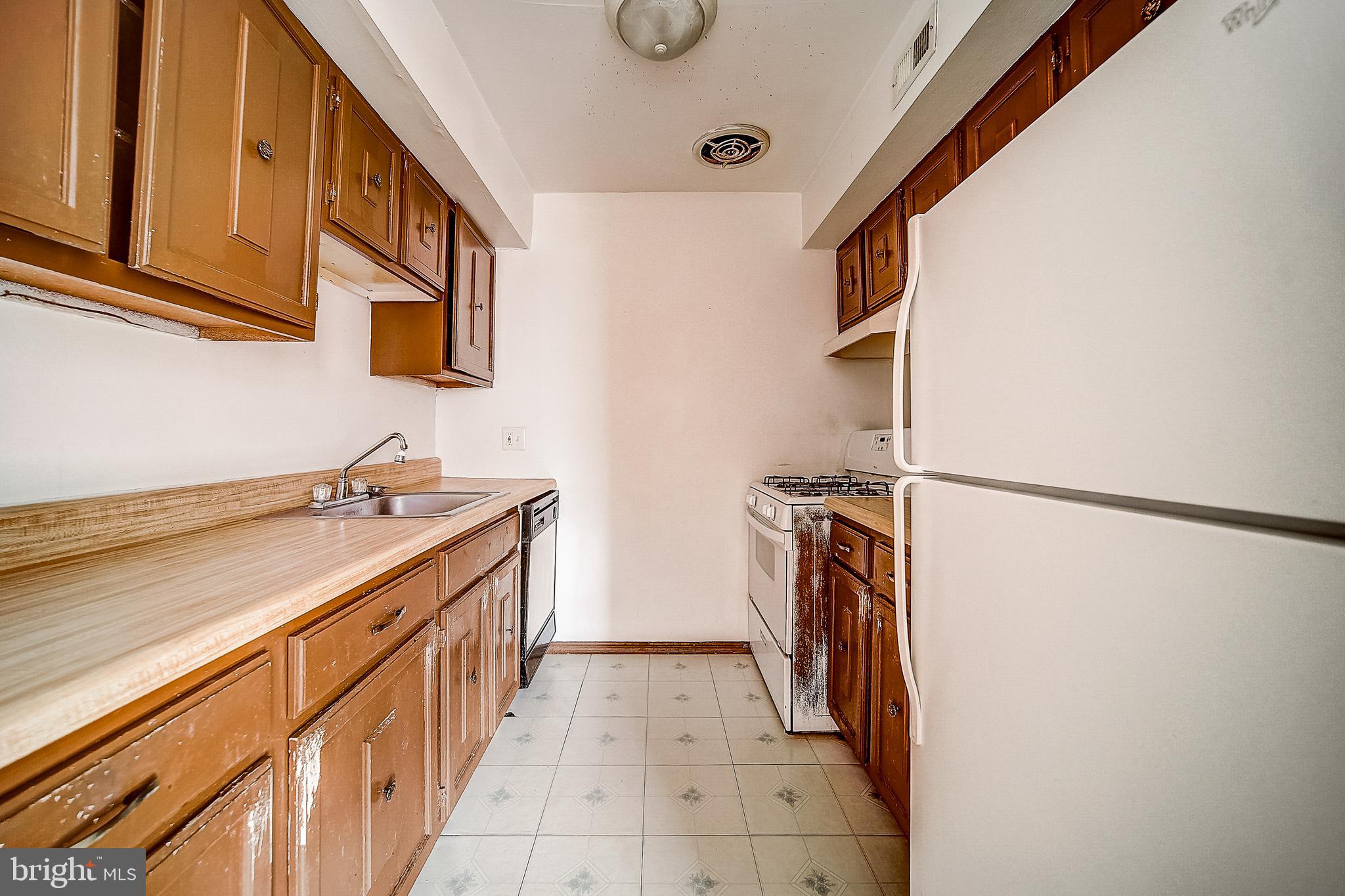 9442 Woodbridge Road Philadelphia, PA 19114 - Photo 27 of 45