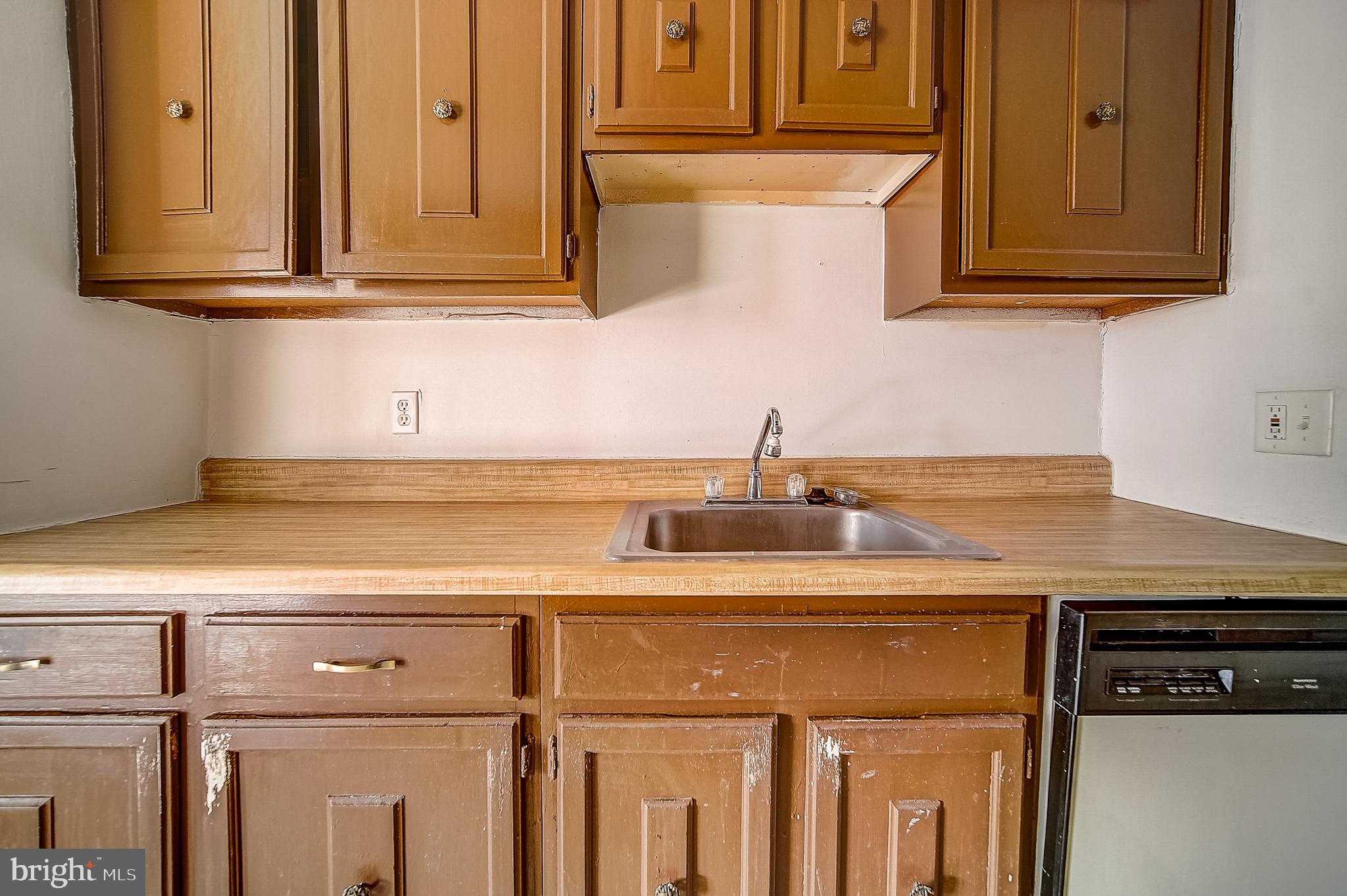 9442 Woodbridge Road Philadelphia, PA 19114 - Photo 30 of 45