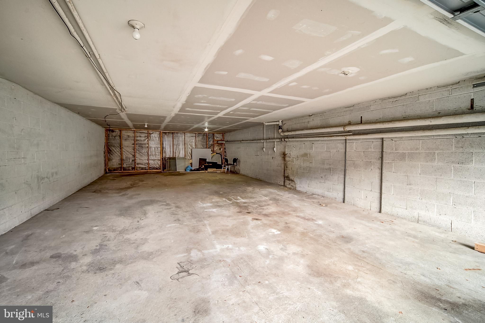 9442 Woodbridge Road Philadelphia, PA 19114 - Photo 39 of 45
