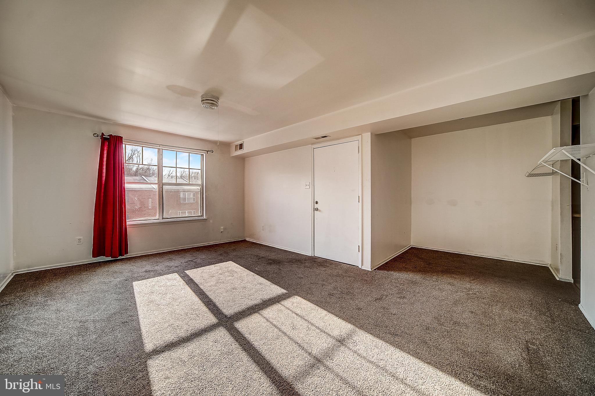 9442 Woodbridge Road Philadelphia, PA 19114 - Photo 6 of 45
