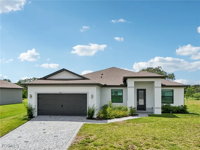 $554,900 | 939 Admiral Bull Halsey Avenue, LaBelle, FL 33935