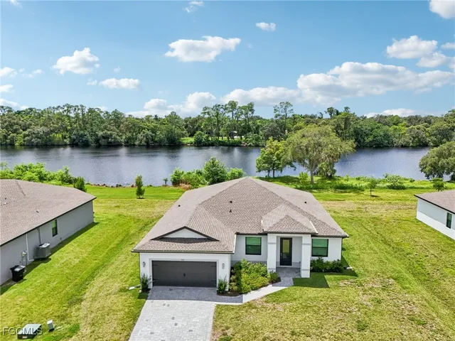 $554,900 | 939 Admiral Bull Halsey Avenue, LaBelle, FL 33935