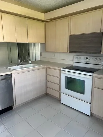 $285,000 | 2412 Southwest Danbury Lane, Palm City, FL 34990