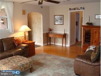 988 Springhaven Road Springfield, PA 19064 - Photo 5 of 12 Living Room