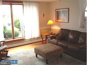 988 Springhaven Road Springfield, PA 19064 - Photo 6 of 12 Living Room