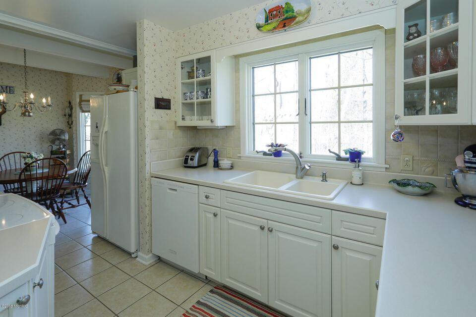 54882 Butcher Road Lawrence, MI 49064 - Photo 17 of 38 17
