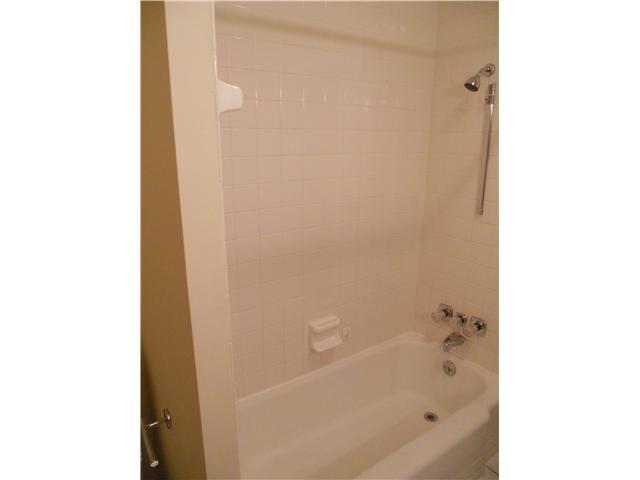 2412 Lytham Road Columbus, OH 43220 - Photo 14 of 25