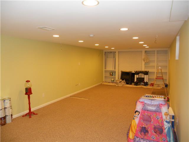 2412 Lytham Road Columbus, OH 43220 - Photo 20 of 25