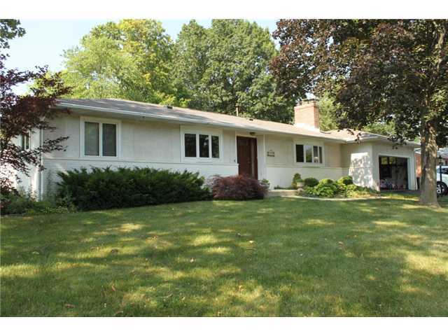 2412 Lytham Road Columbus, OH 43220 - Photo 2 of 25