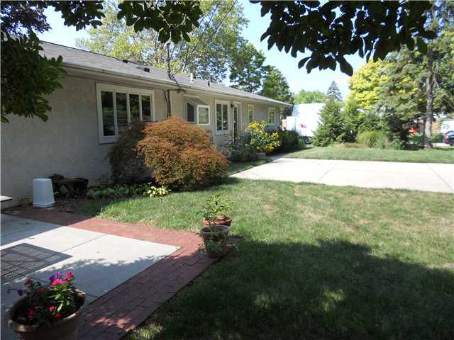 2412 Lytham Road Columbus, OH 43220 - Photo 23 of 25