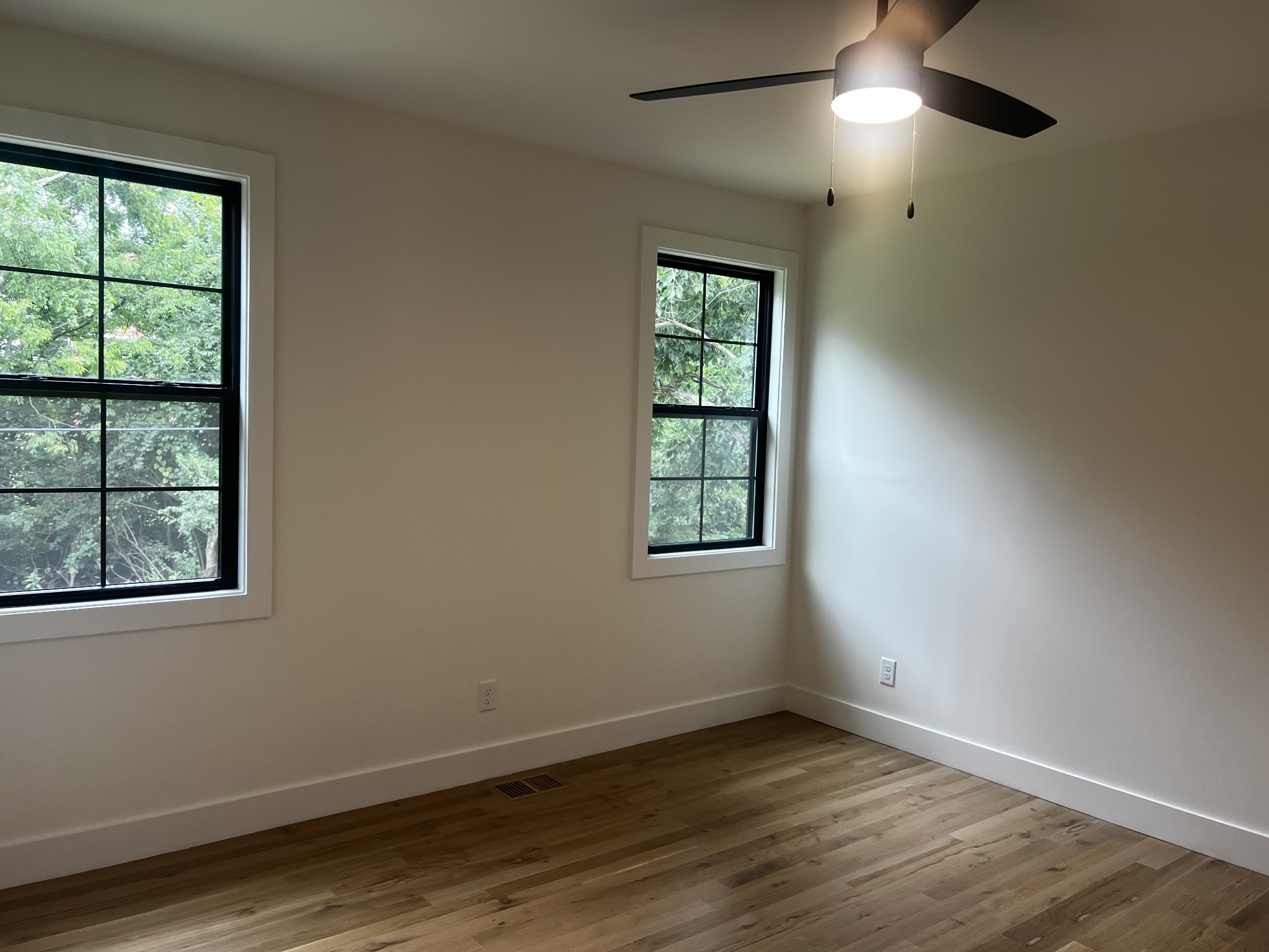 5555 Knob Road Nashville, TN 37209 - Photo 17 of 36 Gallery Image 17
