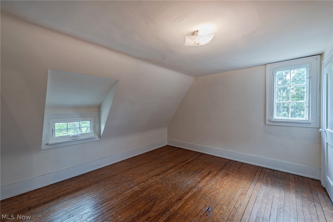 12705 Cedar Road Cleveland, OH 44106 - Photo 29 of 35 Gallery Image 29