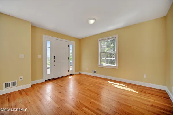 $3,800 | 15 Griggs Avenue, Port Monmouth, NJ 07758