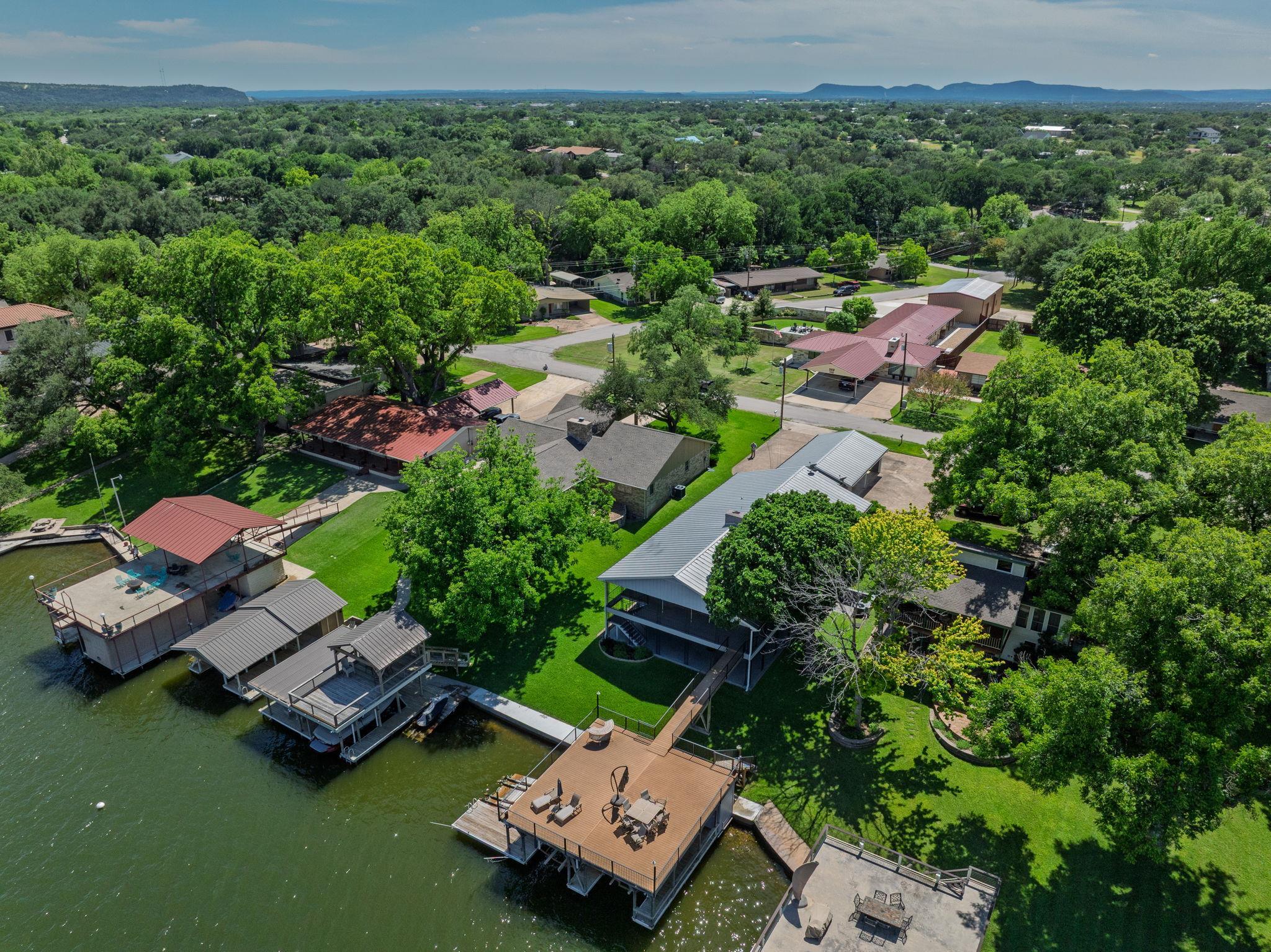 208 Riverside Drive Kingsland, TX 78639 - Photo 6 of 39