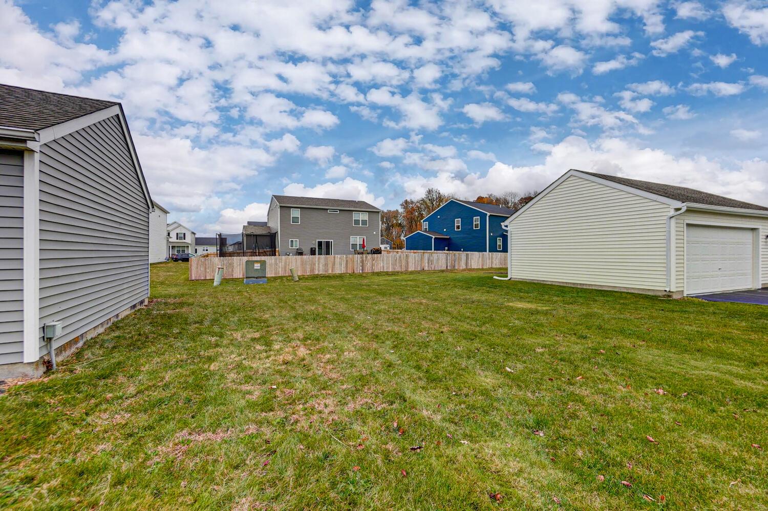 2227 Forest Ridge Hebron, OH 43025 - Photo 43 of 48 50043701-042_web