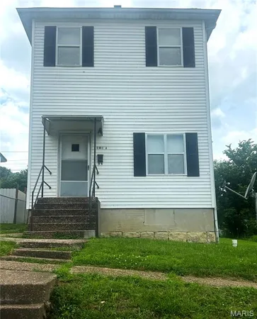 $99,999 | 908 North 2nd Street, De Soto, MO 63020