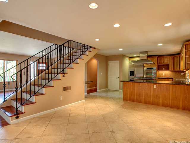 313 South Rios Avenue Solana Beach, CA 92075 - Photo 15 of 25 Gallery Image 15