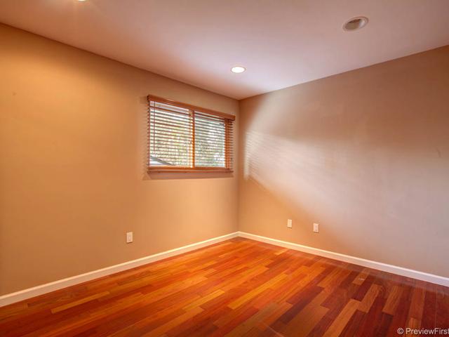 313 South Rios Avenue Solana Beach, CA 92075 - Photo 10 of 25 Gallery Image 10