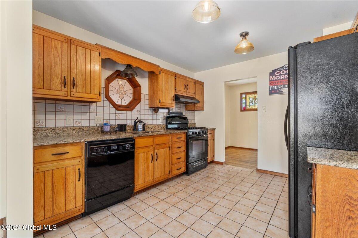 22 Highway 236 Halfmoon, NY 12065 - Photo 14 of 72 46-DSC06267