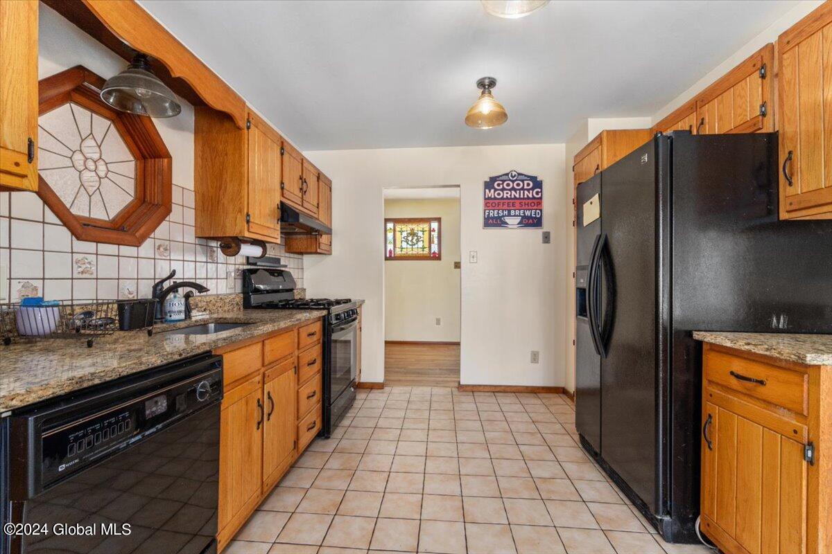 22 Highway 236 Halfmoon, NY 12065 - Photo 15 of 72 45-DSC06265