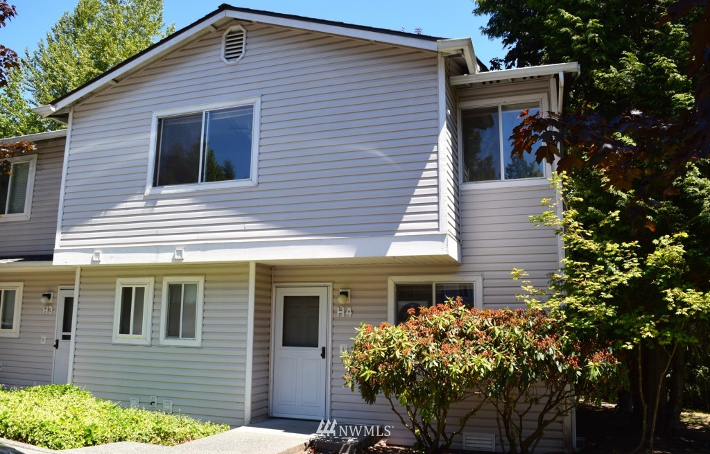 18910 Bothell Everett Highway, Unit H4 Bothell, WA 98012 - Photo 1 of 12 Gallery Image 1