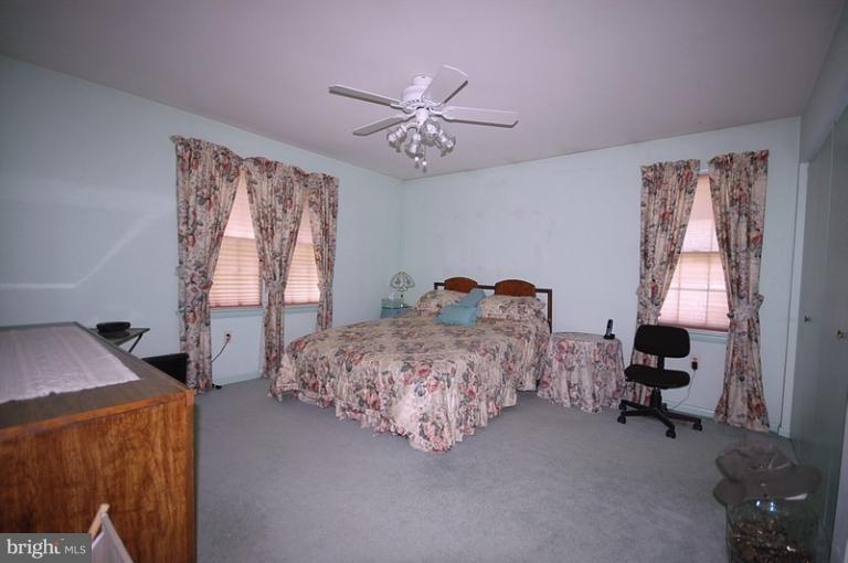 5612 Norton Road Alexandria, VA 22303 - Photo 2 of 19 Bath (Master) 1st View