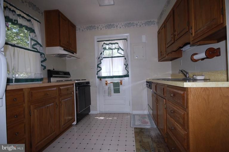5612 Norton Road Alexandria, VA 22303 - Photo 14 of 19 Kitchen 2nd View
