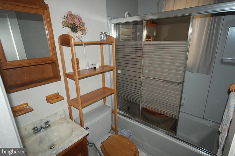 5612 Norton Road Alexandria, VA 22303 - Photo 17 of 19 Bath Updated