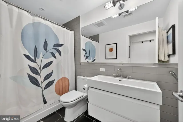 $2,975 | 2030 8th Street Northwest, Unit 507, Washington, DC 20001