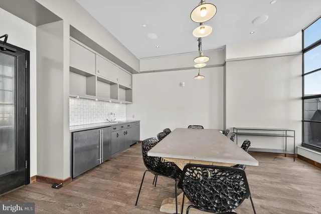 $2,975 | 2030 8th Street Northwest, Unit 507, Washington, DC 20001