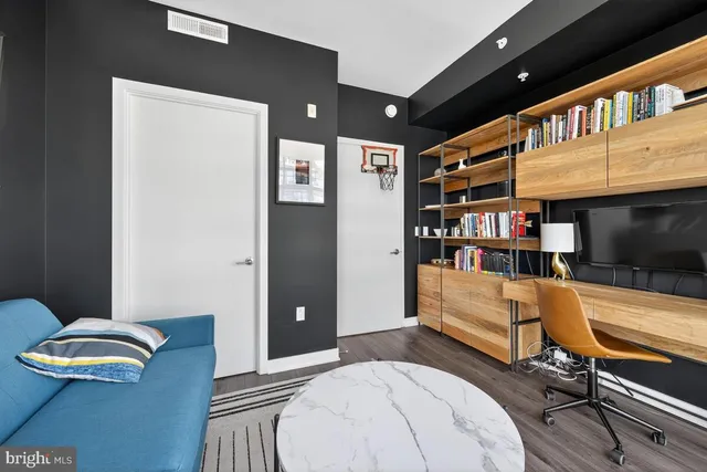 $2,975 | 2030 8th Street Northwest, Unit 507, Washington, DC 20001