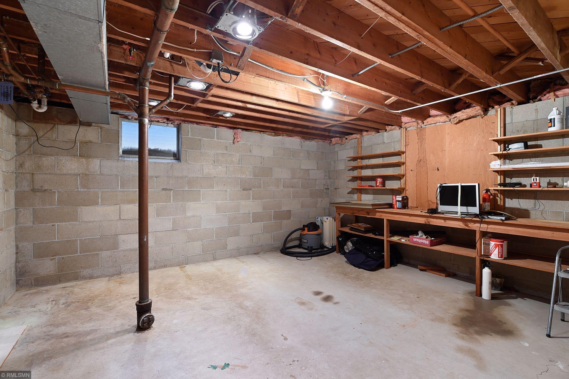 18955 Maple Lane Excelsior, MN 55331 - Photo 27 of 32 Gallery Image 27