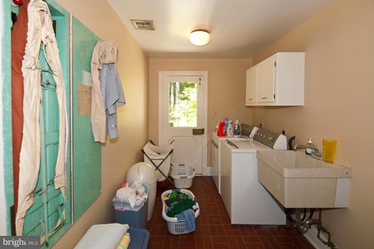 12002 River Road Potomac, MD 20854 - Photo 16 of 30 Laundry Area 1