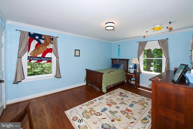 12002 River Road Potomac, MD 20854 - Photo 24 of 30 Bedroom #3