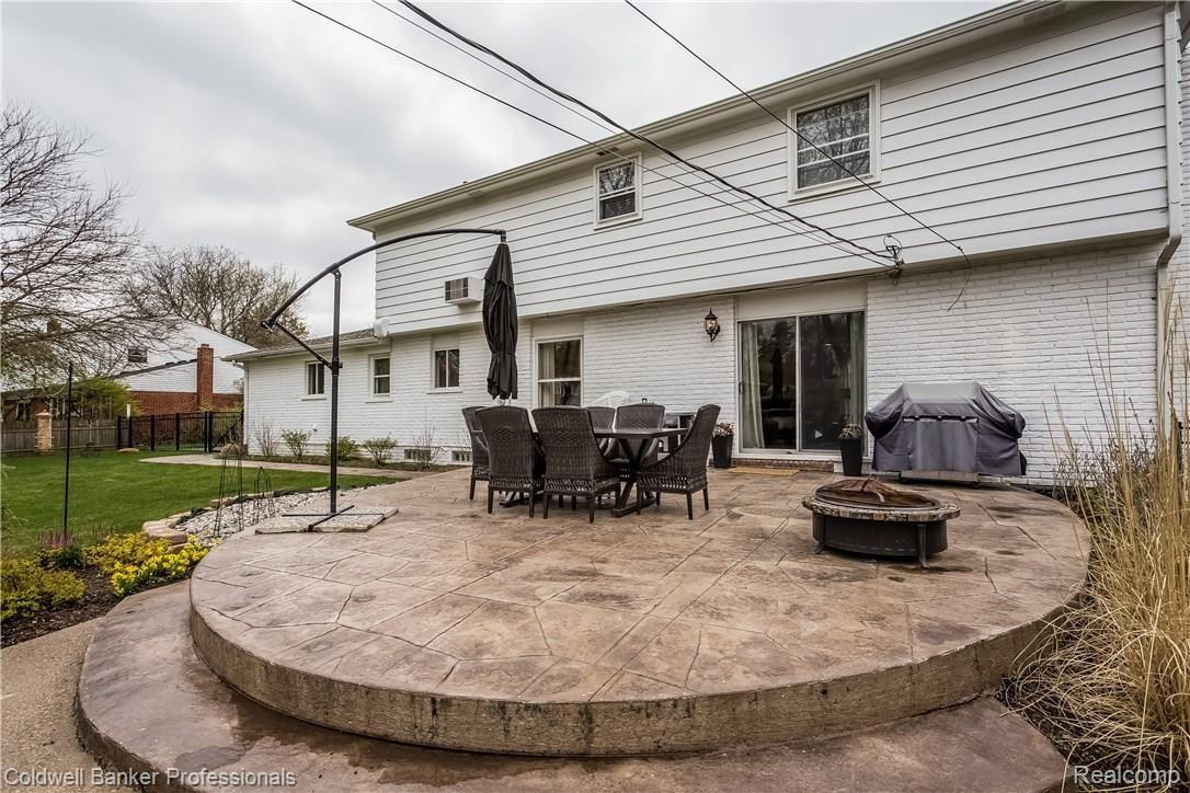 3757 Quarton Road Bloomfield Hills, MI 48302 - Photo 35 of 45 040-2685291-large.jpg