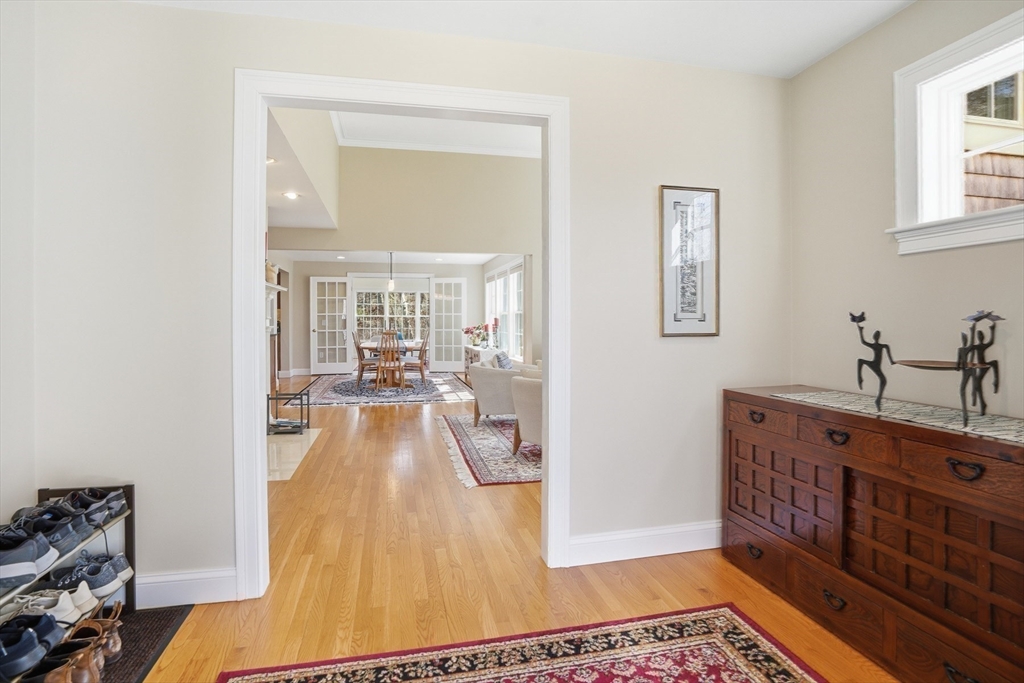 25 Bold Meadow Road Edgartown, MA 02539 - Photo 16 of 40 a view of a living room and bathroom