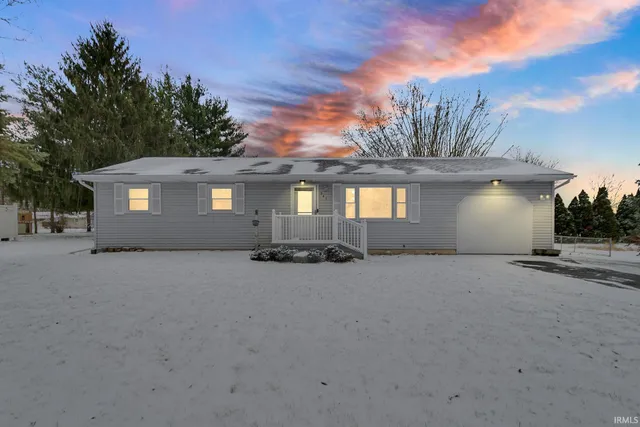 $179,900 | 945 West Sanford Drive, Rochester, IN 46975